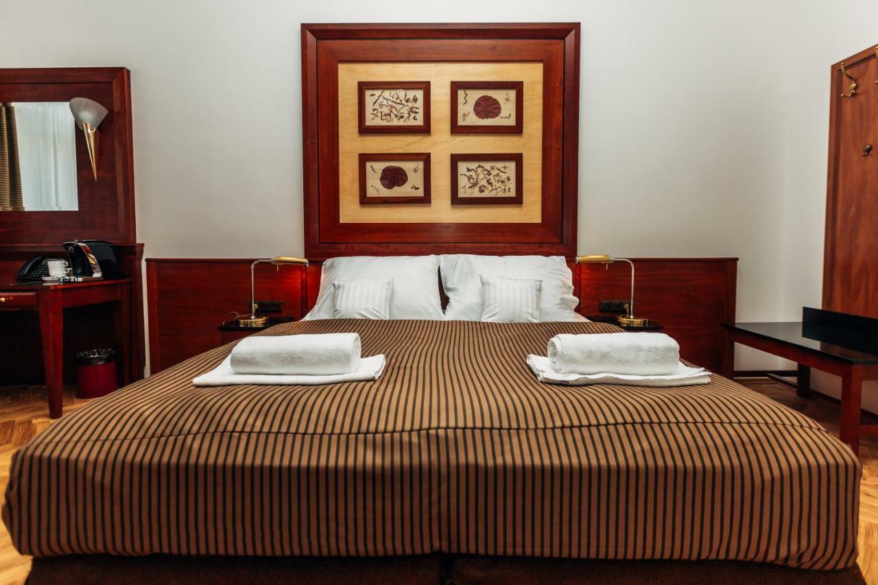 Hotel La Bohemia Карловы Вары Экстерьер фото