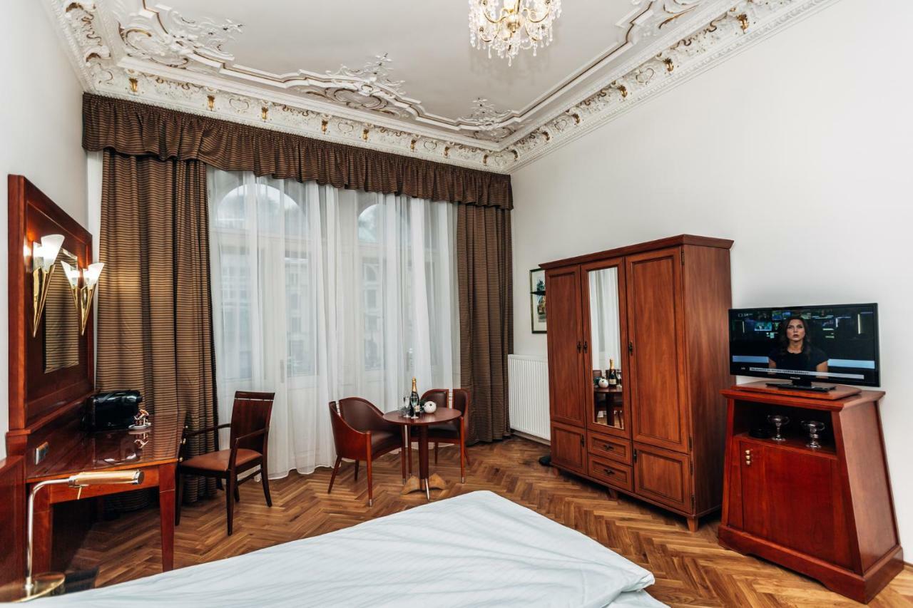 Hotel La Bohemia Карловы Вары Экстерьер фото