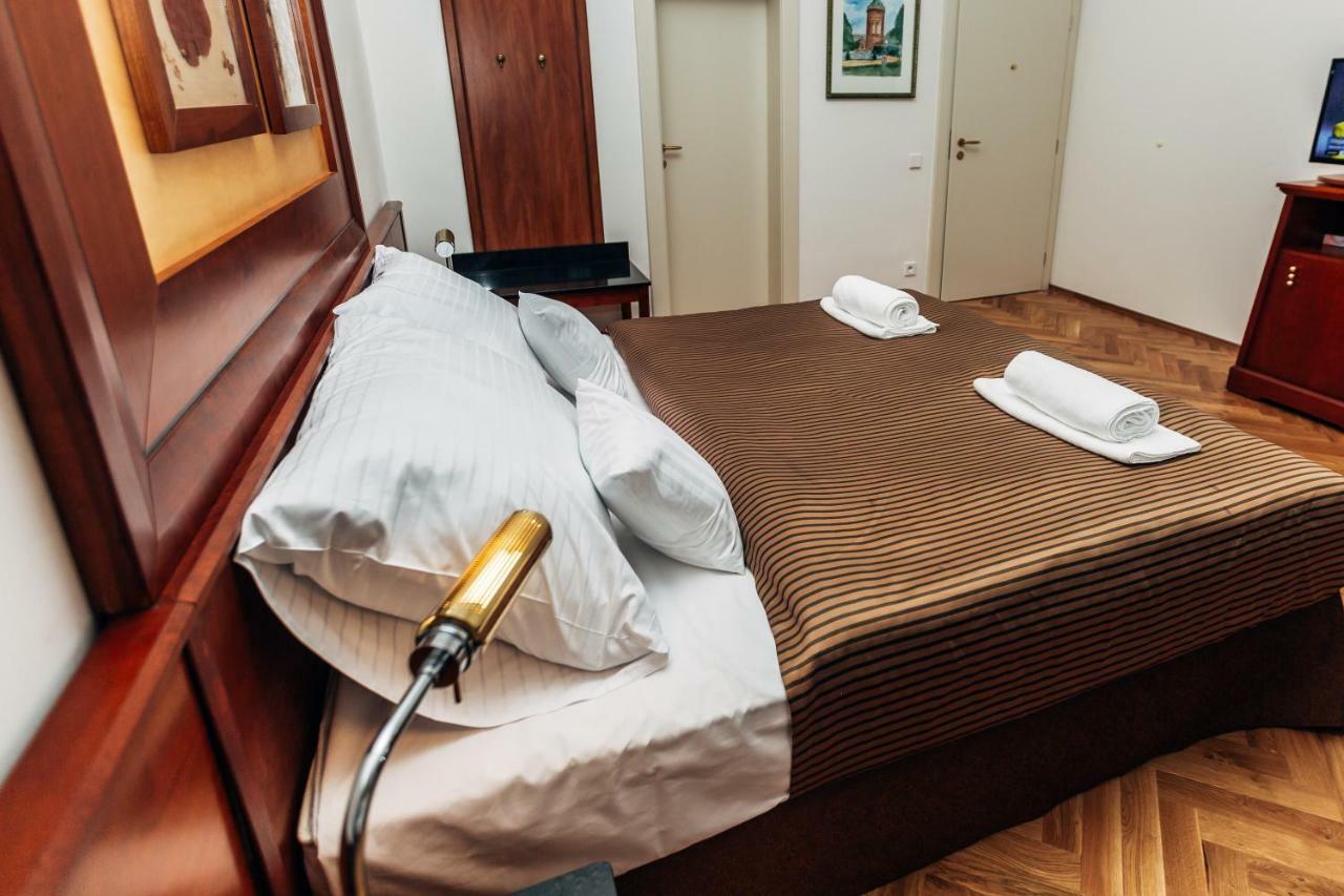 Hotel La Bohemia Карловы Вары Экстерьер фото