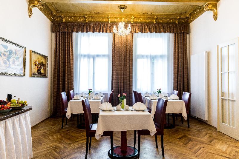 Hotel La Bohemia Карловы Вары Экстерьер фото
