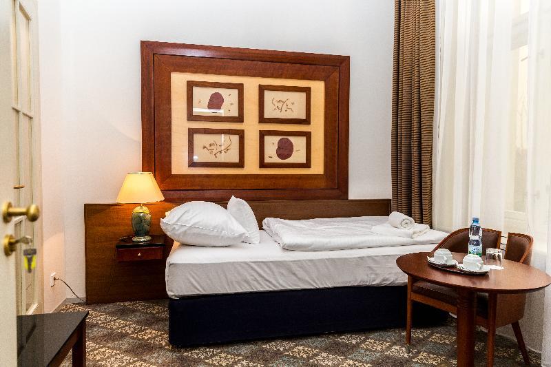 Hotel La Bohemia Карловы Вары Экстерьер фото